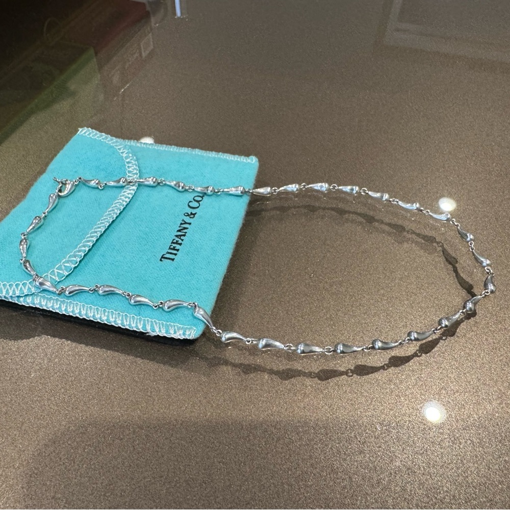 Tiffany & Co. Elsa Peretti Sterling Silver teardrop Necklace